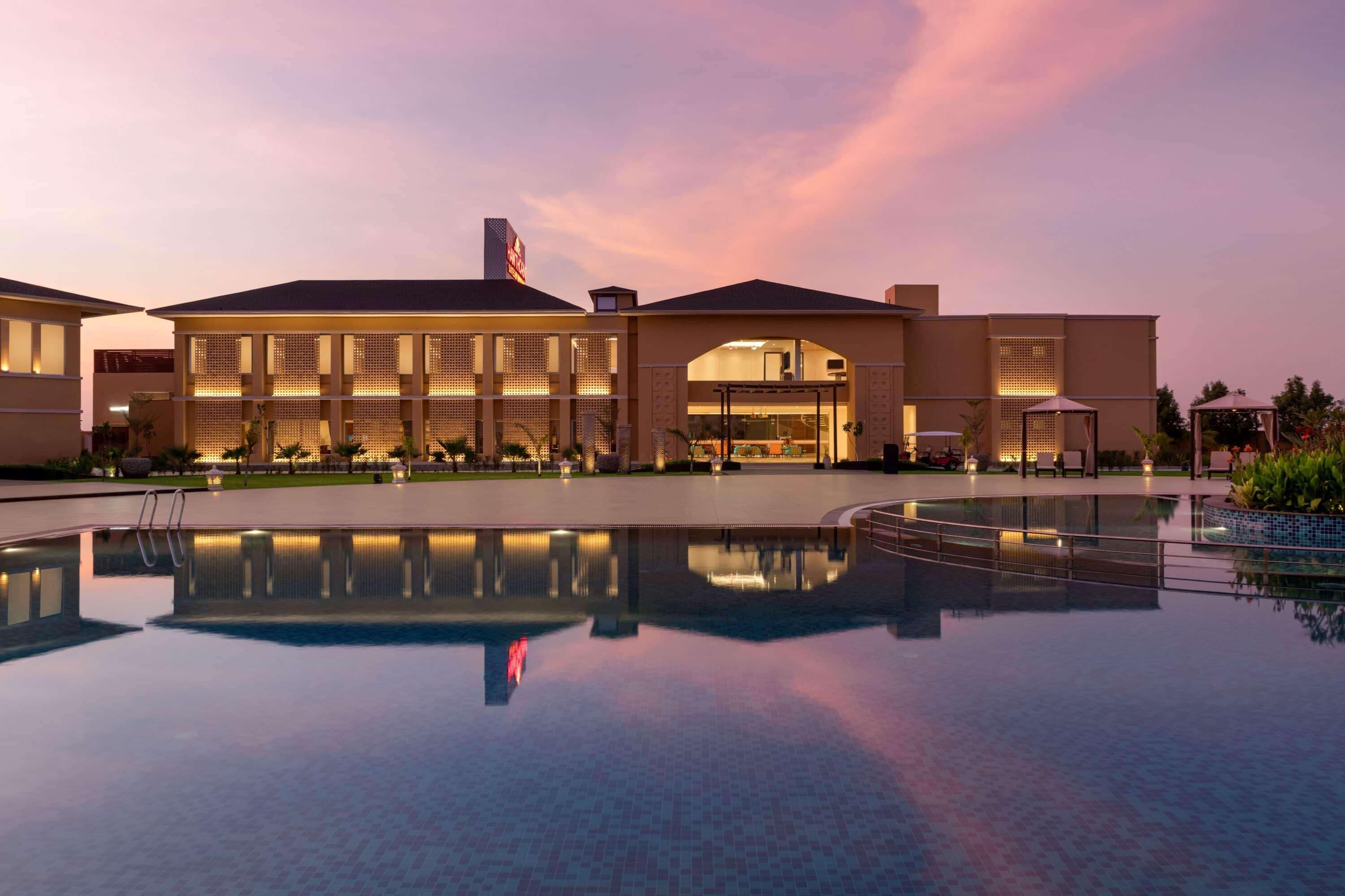 Hawthorn Suites By Wyndham Dwarka מראה חיצוני תמונה