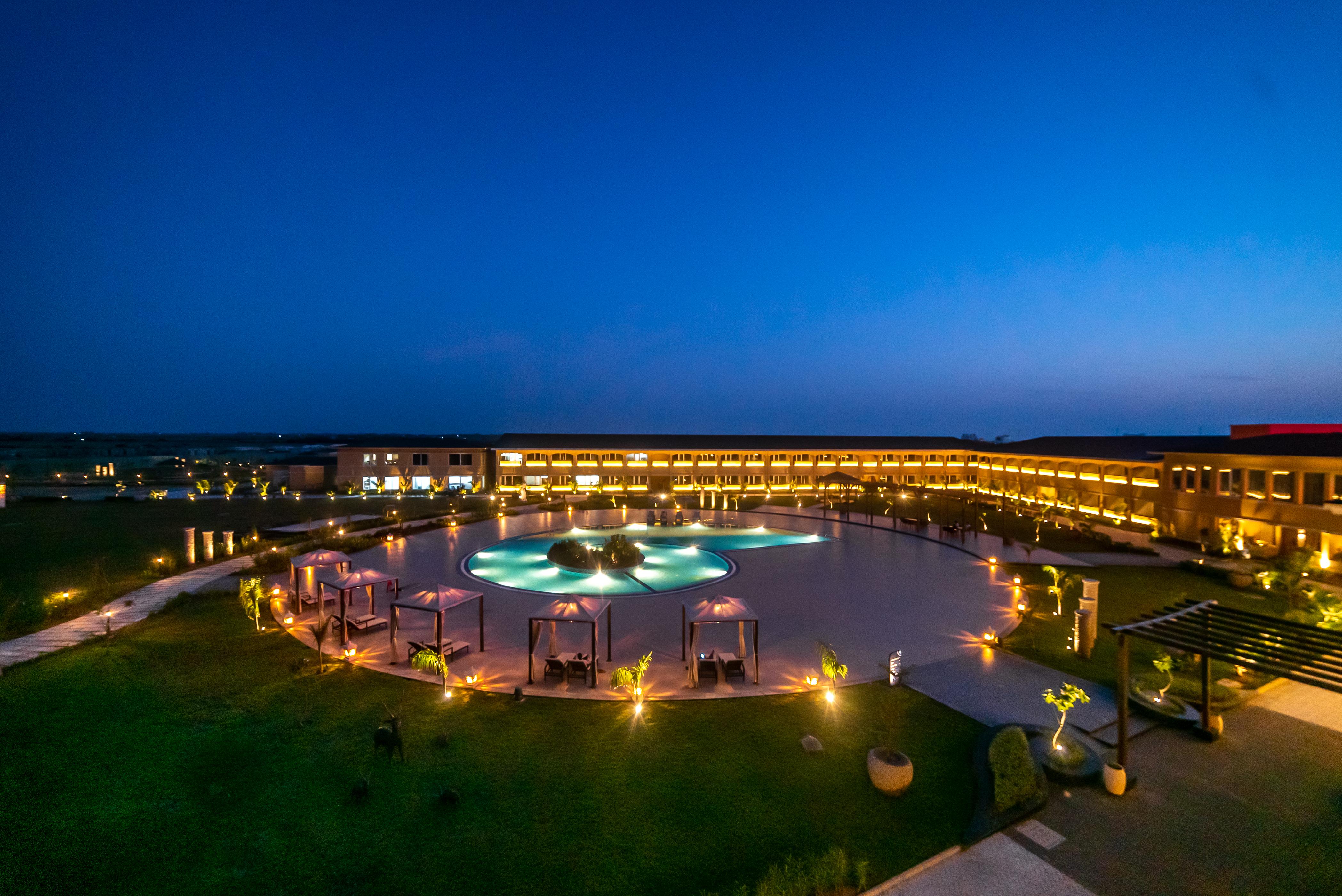 Hawthorn Suites By Wyndham Dwarka מראה חיצוני תמונה