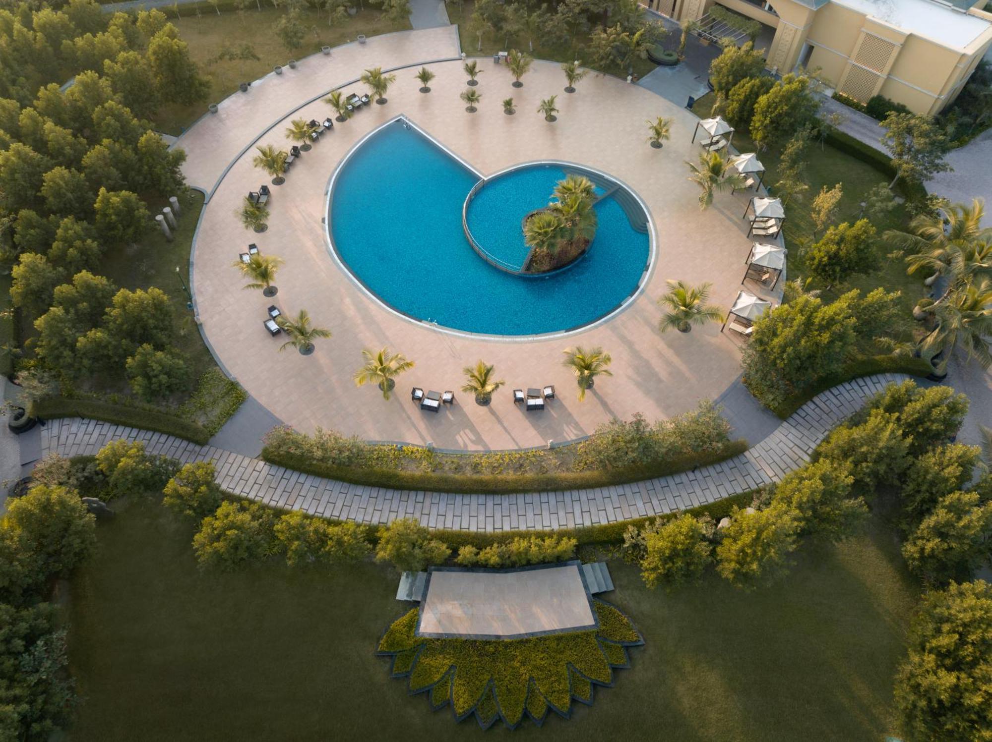 Hawthorn Suites By Wyndham Dwarka מראה חיצוני תמונה